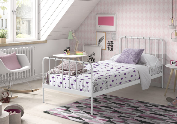 Metalen bed Alice van Vipack