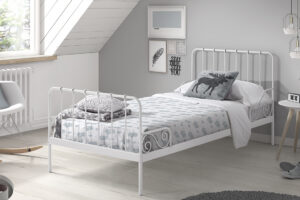 Metalen bed Alice van Vipack
