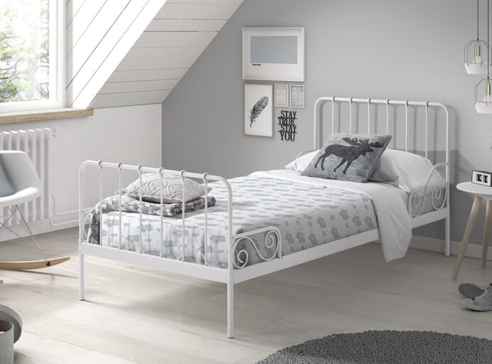 Metalen bed Alice van Vipack