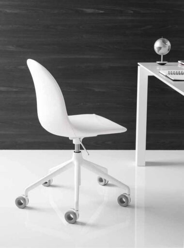 BUREAUSTOEL WIT MET ONDERSTEL WIT ACADEMY CALLIGARIS