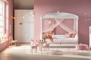 Kinderkamer hemelbed van Lifetime
