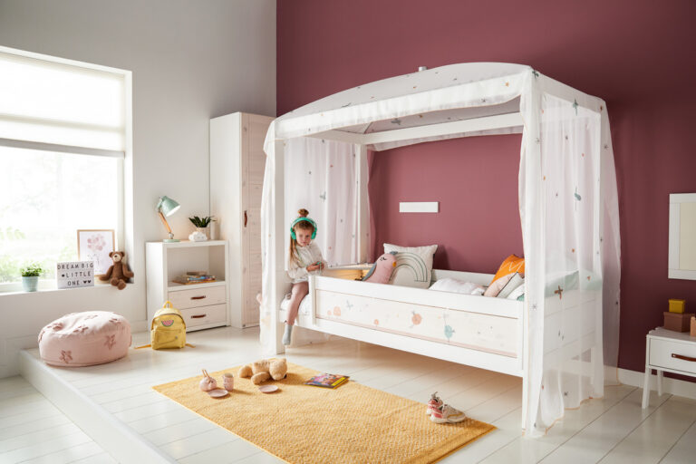 Kinderkamer hemelbed van Lifetime