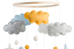 Mobiel Fantasy Clouds Yellow Baby Bello