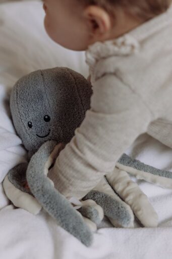 Knuffel Met Hartslag Olly Sea Grey Flow