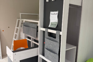 Toonzaalmodel hoogslaper met kasten Nest van Vox