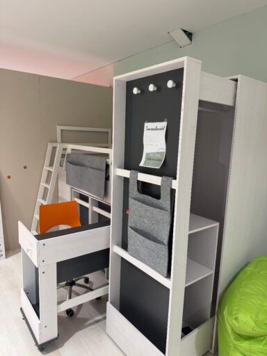 Toonzaalmodel hoogslaper met kasten Nest van Vox