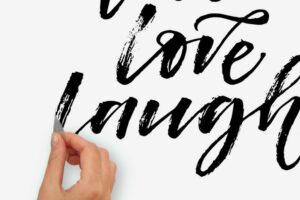 Muursticker Live Laugh Love Roommates