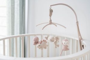 Muziekmobiel Animals Oud Roze/Warm Linen Baby’s Only