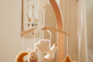 Muziekmobiel Hout Newborn Naturals Little Dutch