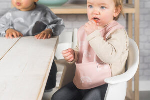 Slabbetje Met Mouwen Rainbow Pink Jollein