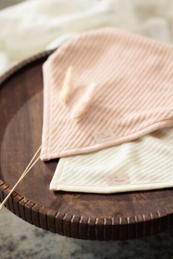 Slabbetjes Bandana Velvet Rib Wild Rose/Ivory Set 2 Jollein