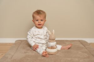Tuimelstapelaar Baby Bunny Little Dutch