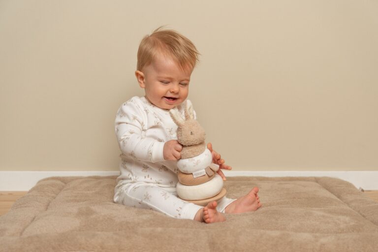 Tuimelstapelaar Baby Bunny Little Dutch