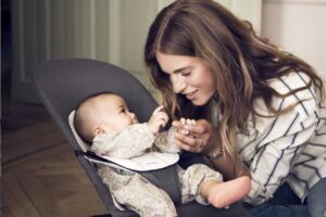 Relax Balance Soft Donkergrijs / Grijs Babybjorn